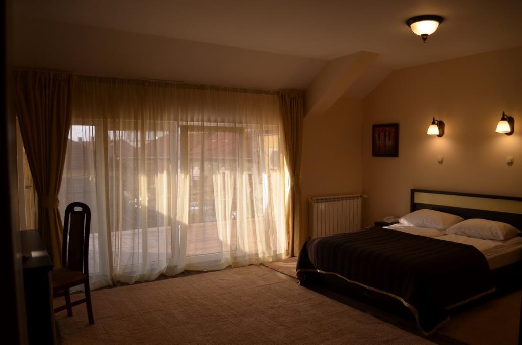 Vila Gardenia Hotel Oradea Exterior foto