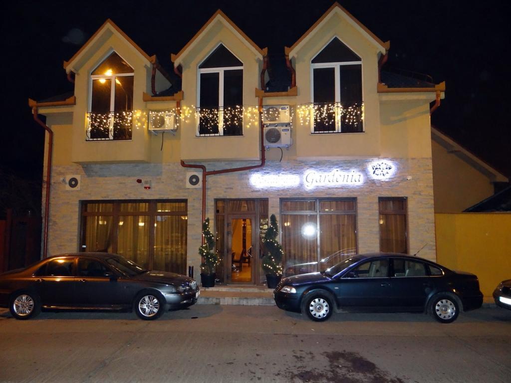 Vila Gardenia Hotel Oradea Exterior foto