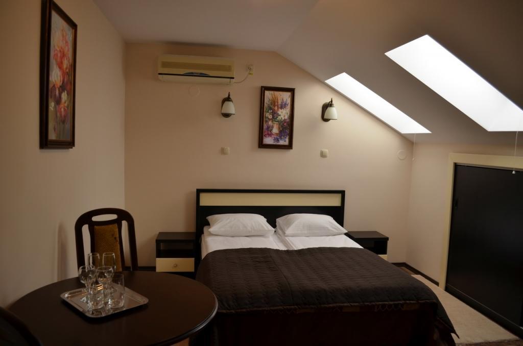 Vila Gardenia Hotel Oradea Exterior foto