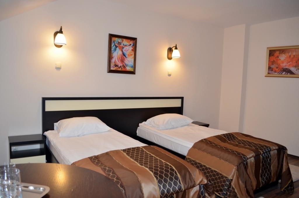 Vila Gardenia Hotel Oradea Exterior foto
